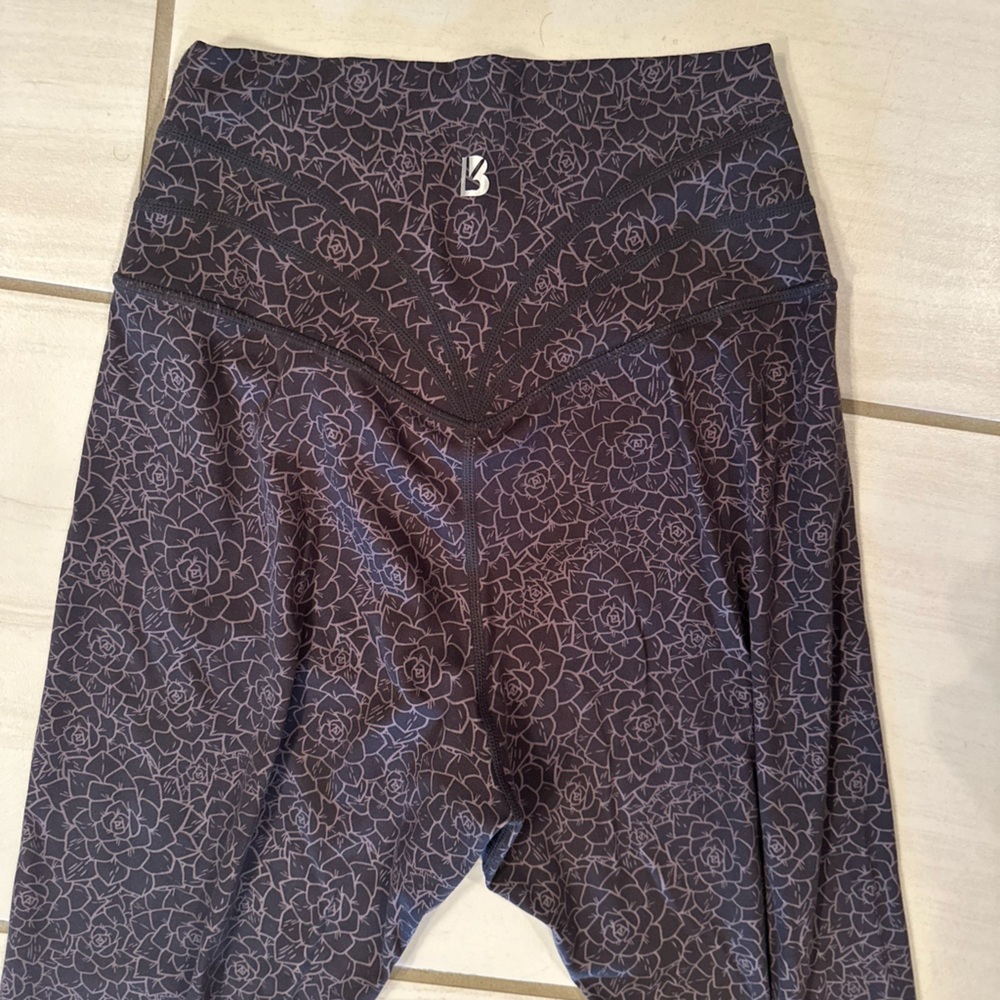 Buff bunny leggings